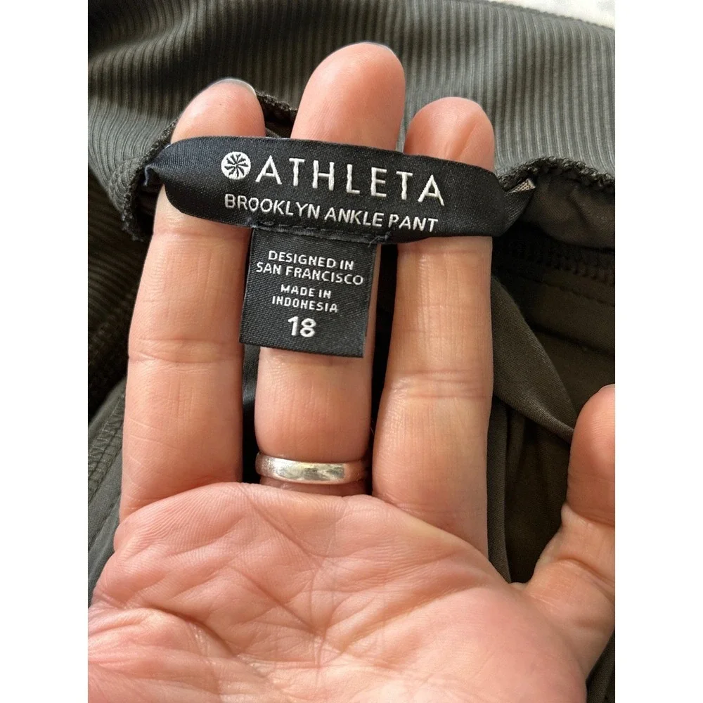Athleta Brooklyn Mid Rise Ankle Pant Green Size‎ 18 Style 198671